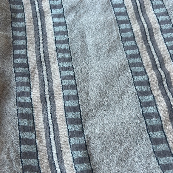 aritzia wilfred wool blanket scarf - beige - Picture 5 of 8